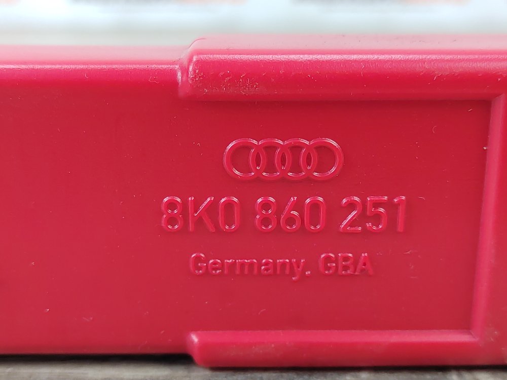 Знак аварийной остановки, 700 рублей, Москва