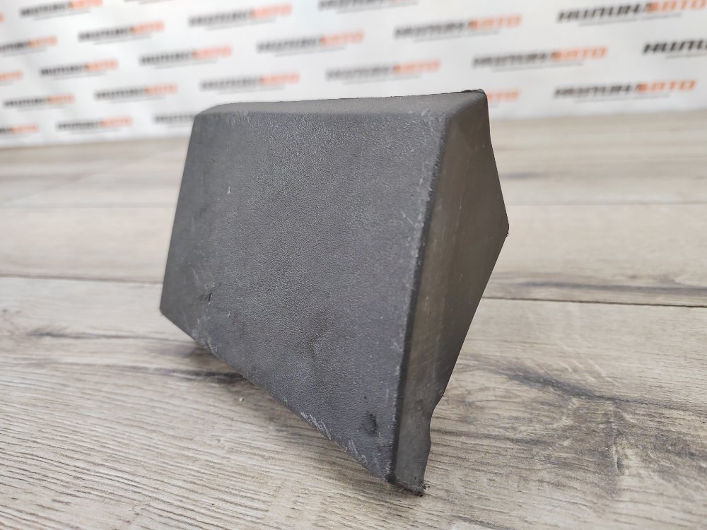 Накладка крыла, 2400 рублей, Москва