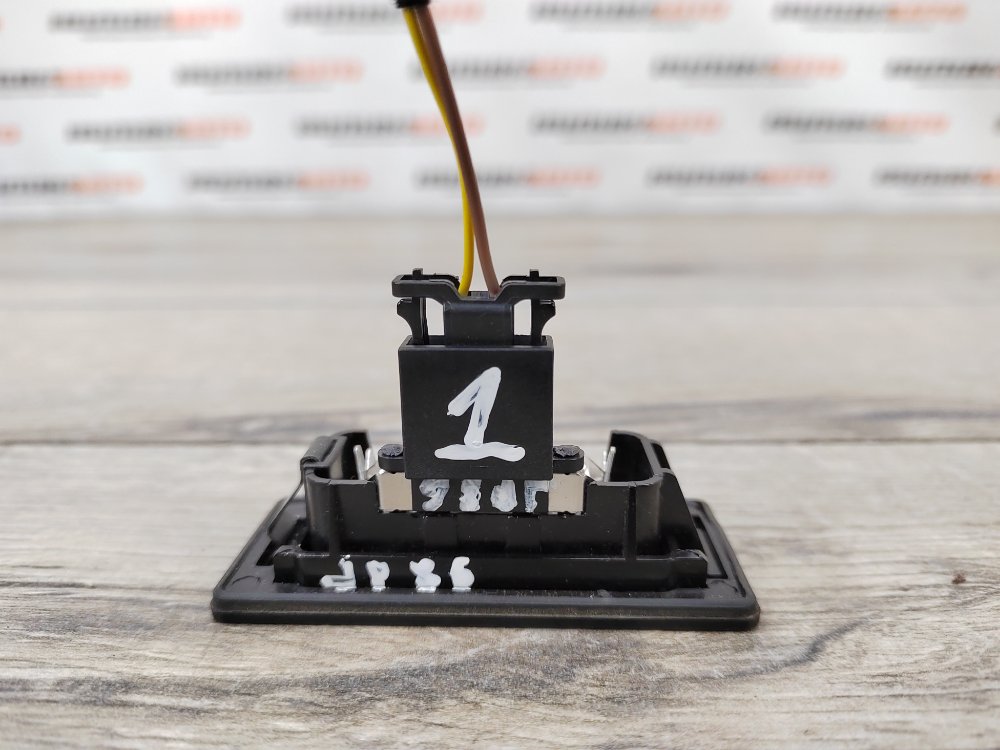 Фонарь подсветки номера, 400 рублей, Москва