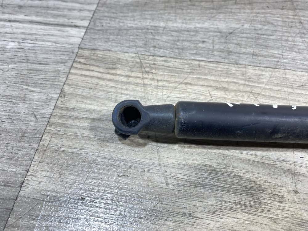 Амортизатор крышки багажника, 750 рублей, Севастополь