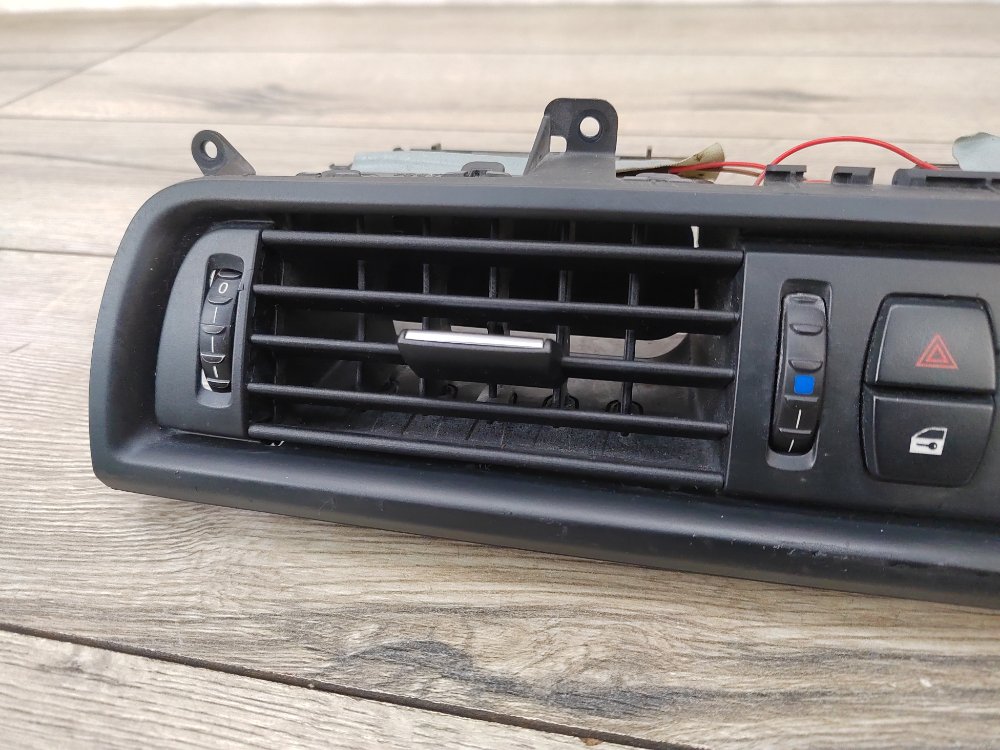 Дефлектор в торпедо центральный, 3500 рублей, Москва