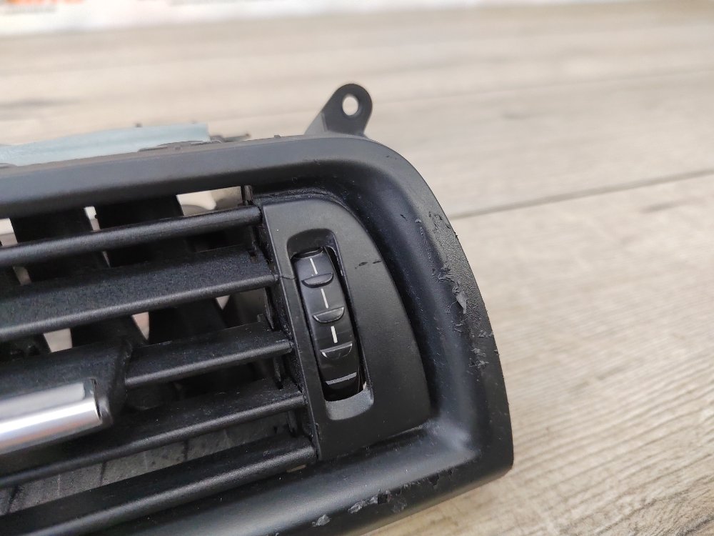 Дефлектор в торпедо центральный, 3500 рублей, Москва