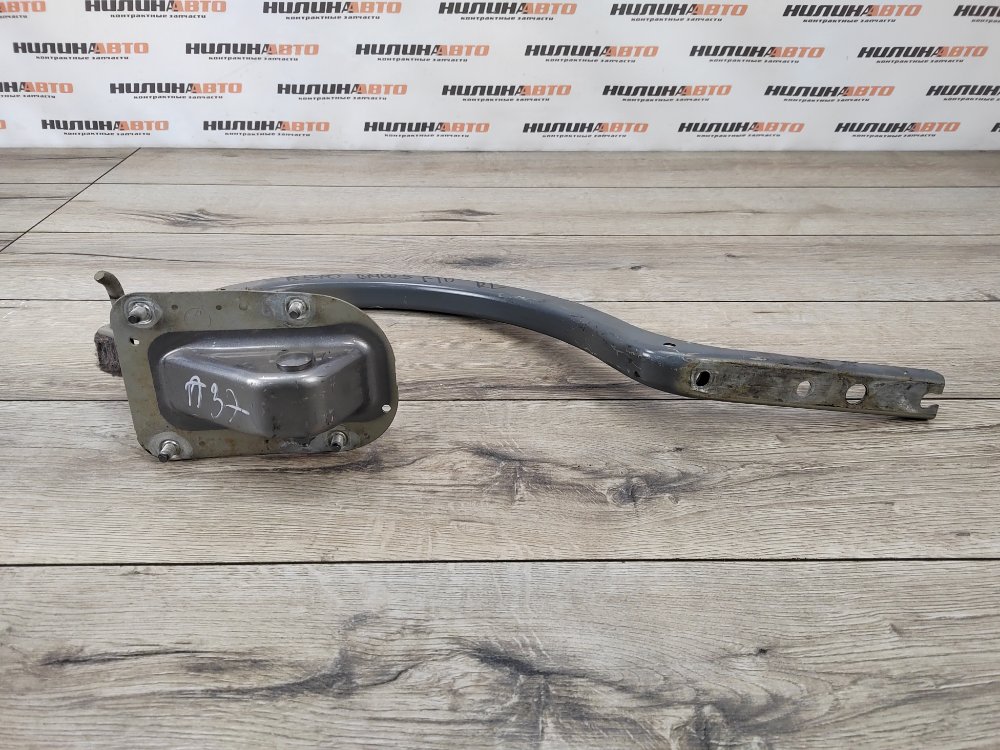 Петля крышки багажника, 500 рублей, Москва