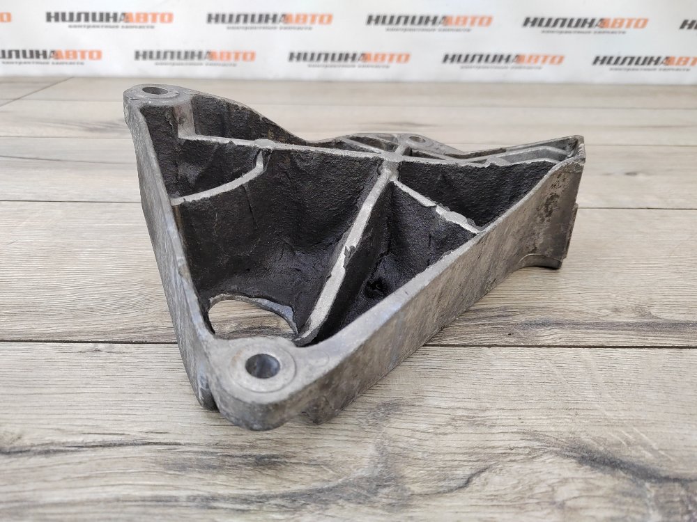 Кронштейн двигателя, 1500 рублей, Москва