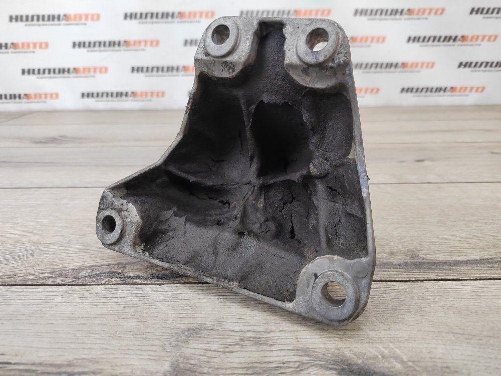 Кронштейн двигателя, 1500 рублей, Москва