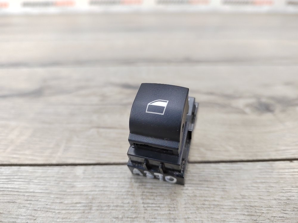 Кнопка стеклоподъемника, 500 рублей, Москва