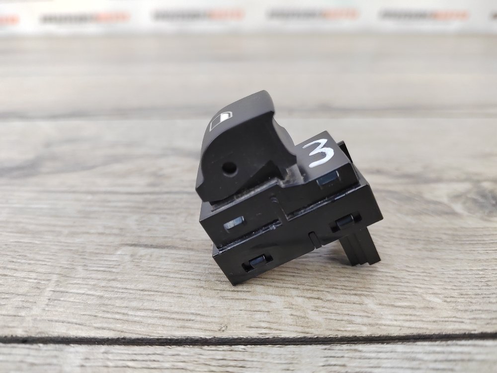 Кнопка стеклоподъемника, 500 рублей, Москва