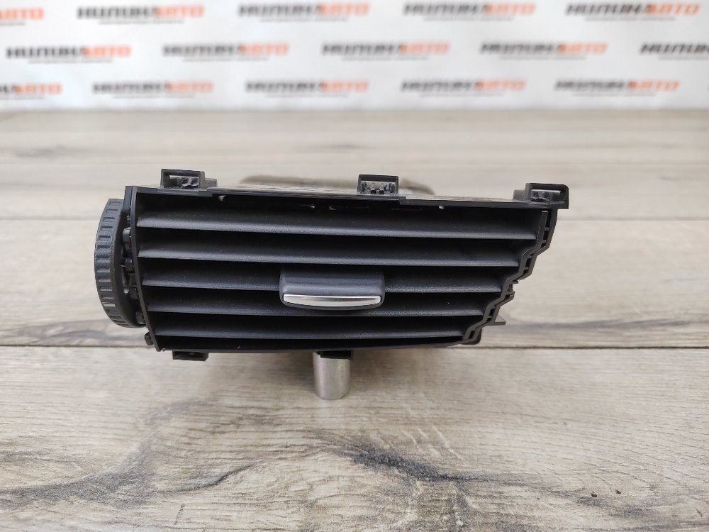 Дефлектор в торпедо центральный, 1000 рублей, Москва