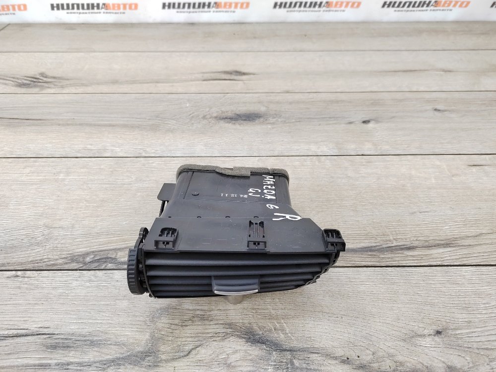 Дефлектор в торпедо центральный, 1000 рублей, Москва