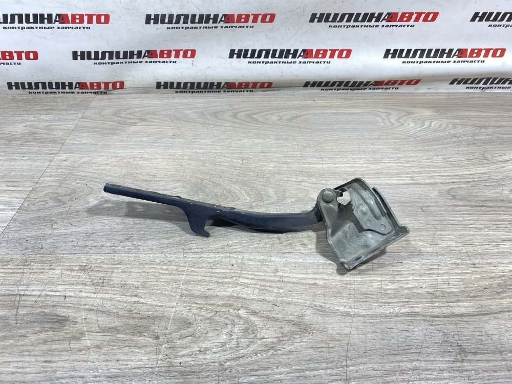 Петля капота, 2000 рублей, Севастополь