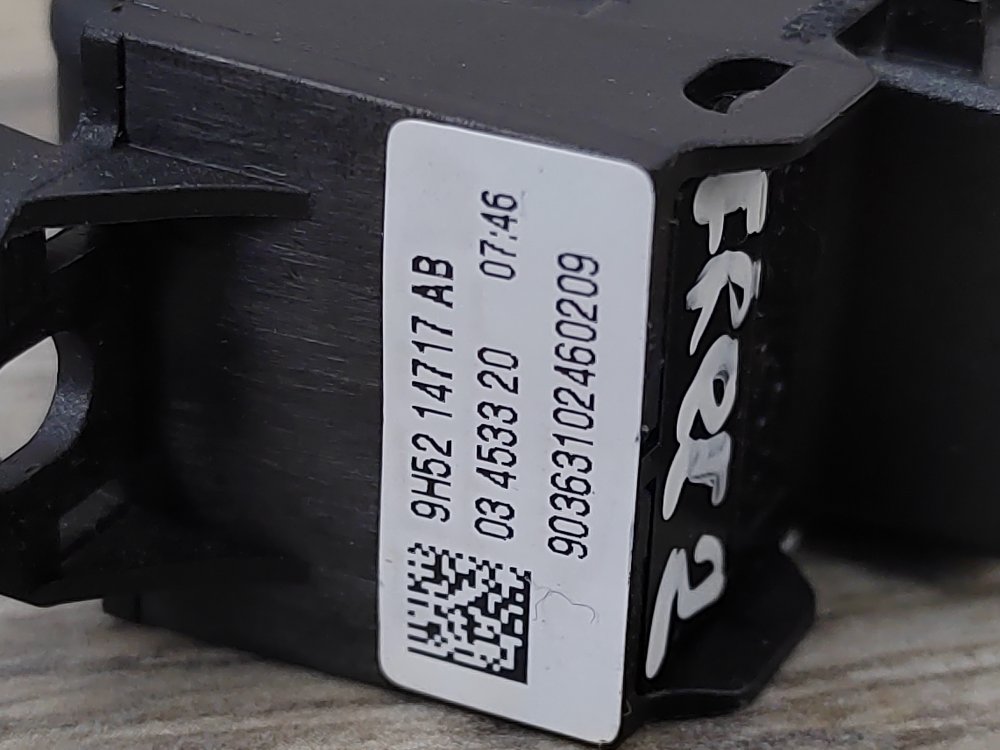 Кнопка стеклоподъемника, 600 рублей, Москва