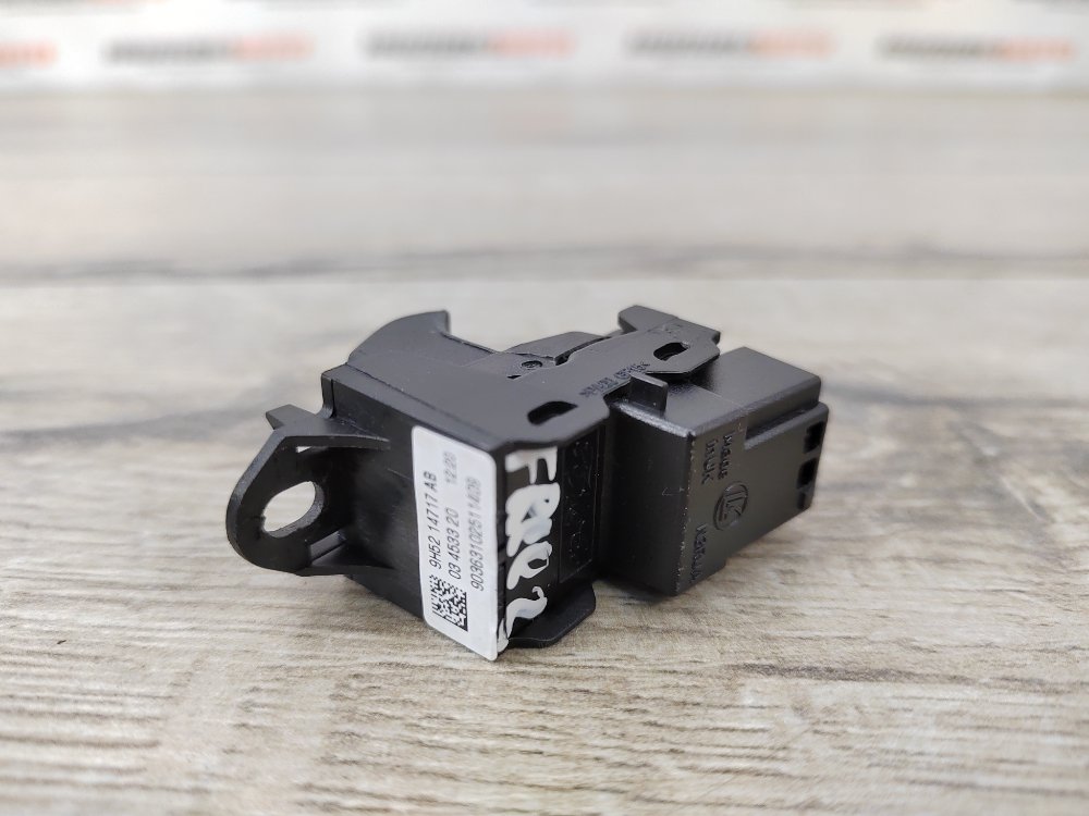 Кнопка стеклоподъемника, 600 рублей, Москва