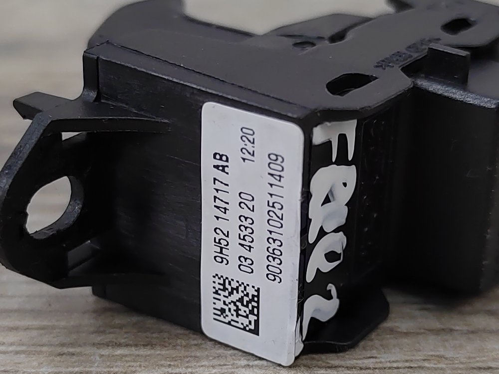 Кнопка стеклоподъемника, 600 рублей, Москва