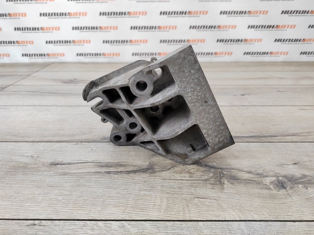 Кронштейн двигателя, 900 рублей, Москва