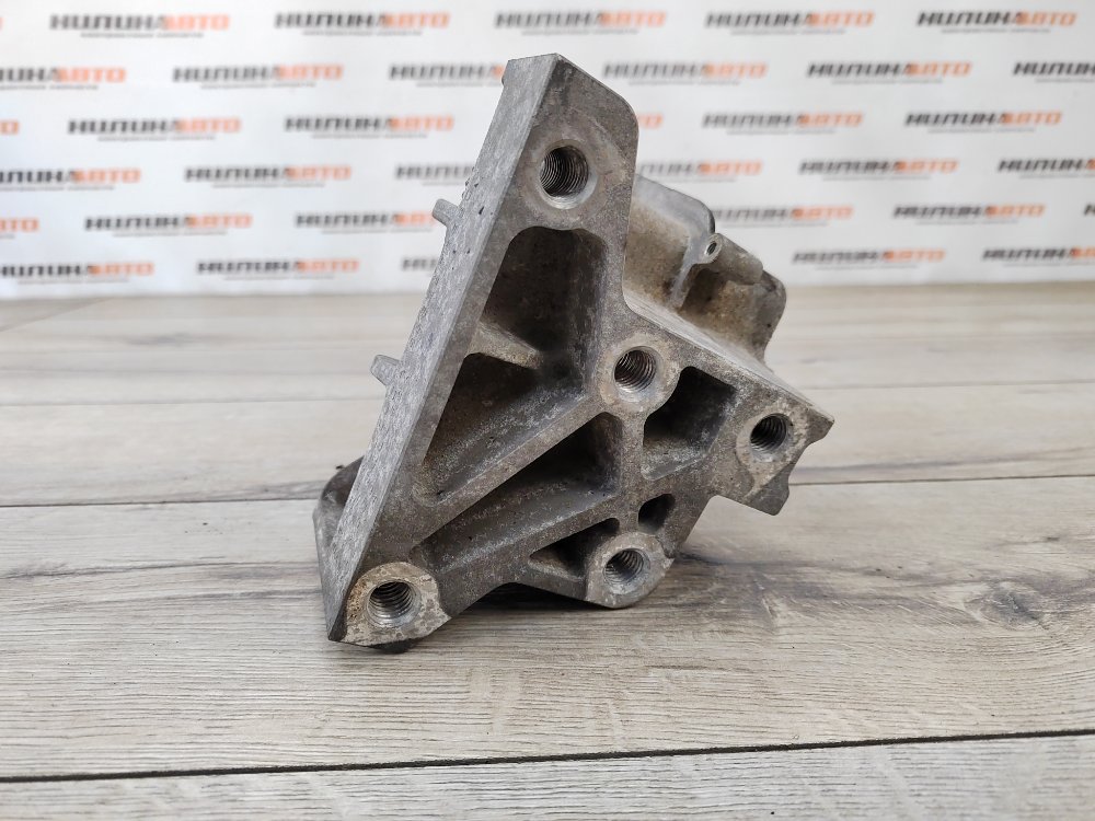 Кронштейн двигателя, 900 рублей, Москва