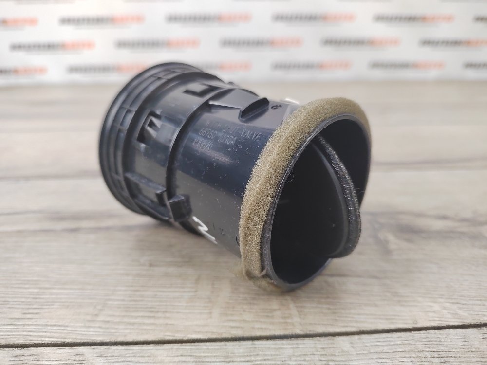 Дефлектор в торпедо центральный, 300 рублей, Москва