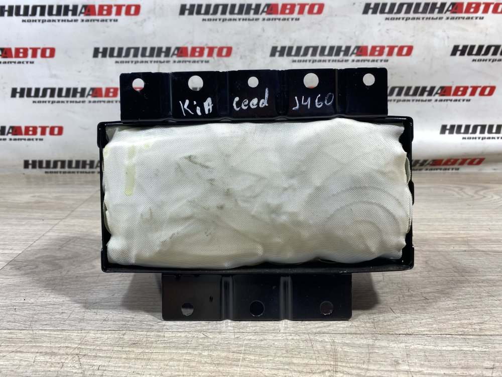 Подушка безопасности в торпедо, 1500 рублей, Севастополь