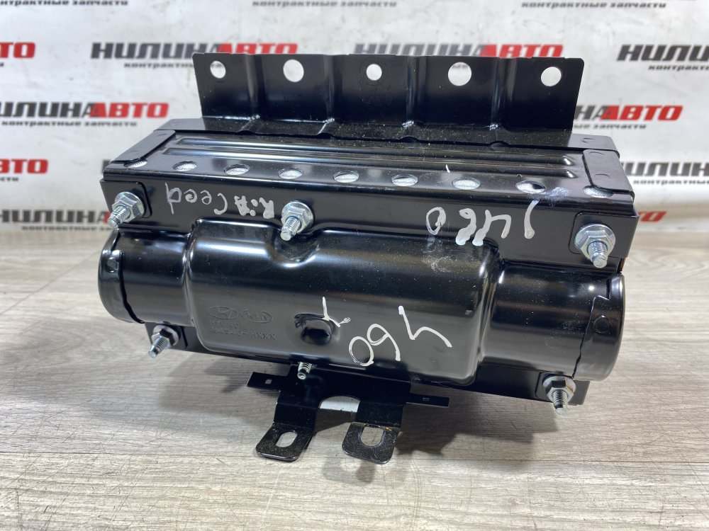 Подушка безопасности в торпедо, 1500 рублей, Севастополь