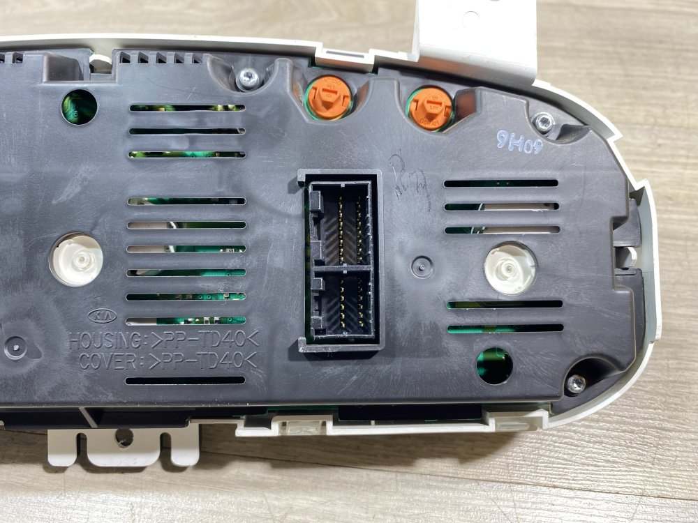 Панель приборов, 2000 рублей, Севастополь