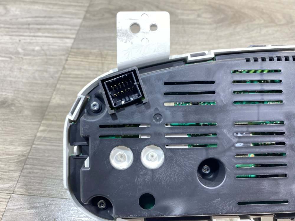 Панель приборов, 2000 рублей, Севастополь