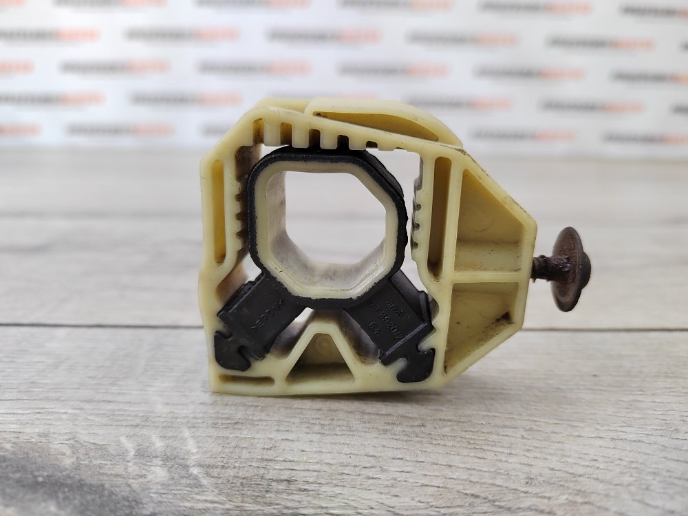 Крепление радиатора, 300 рублей, Москва