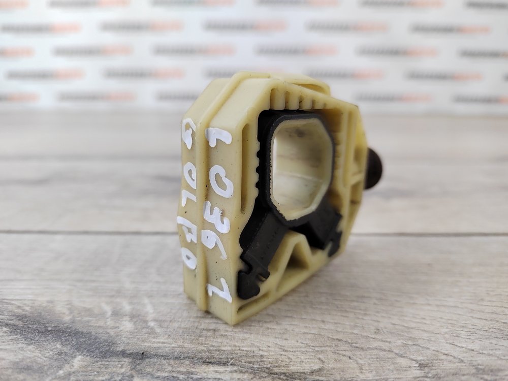 Крепление радиатора, 300 рублей, Москва