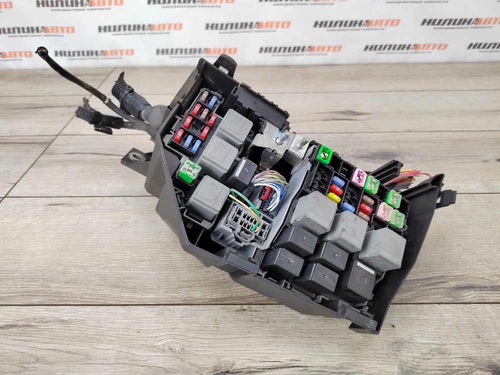 Блок предохранителей под капот, 1000 рублей, Москва