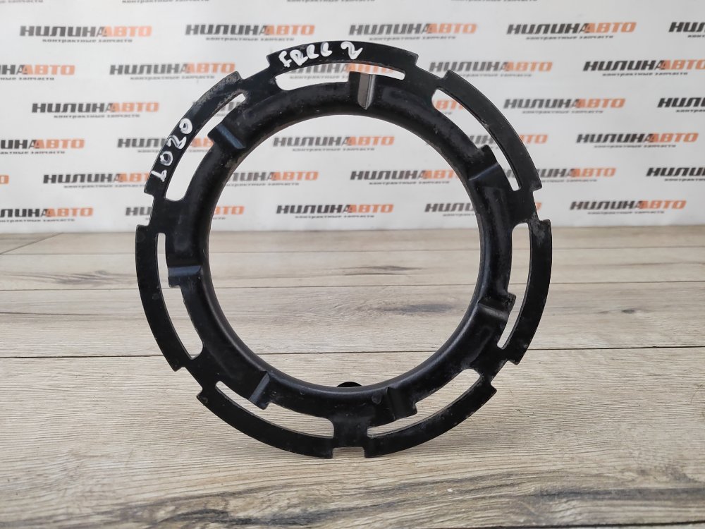 Кронштейн, 300 рублей, Москва