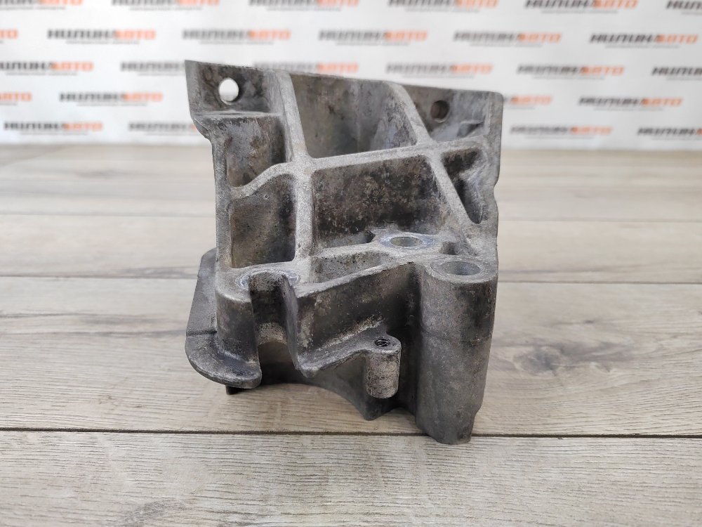 Кронштейн двигателя, 900 рублей, Москва