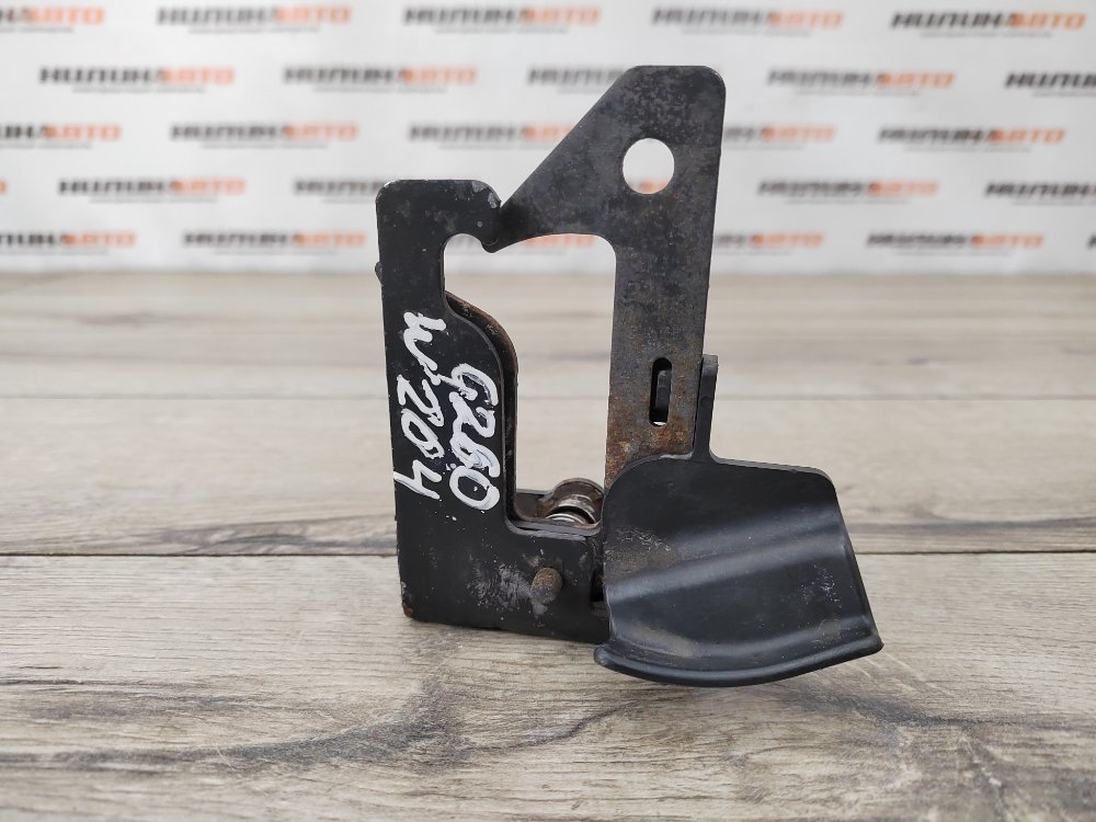 Замок капота, 1000 рублей, Москва