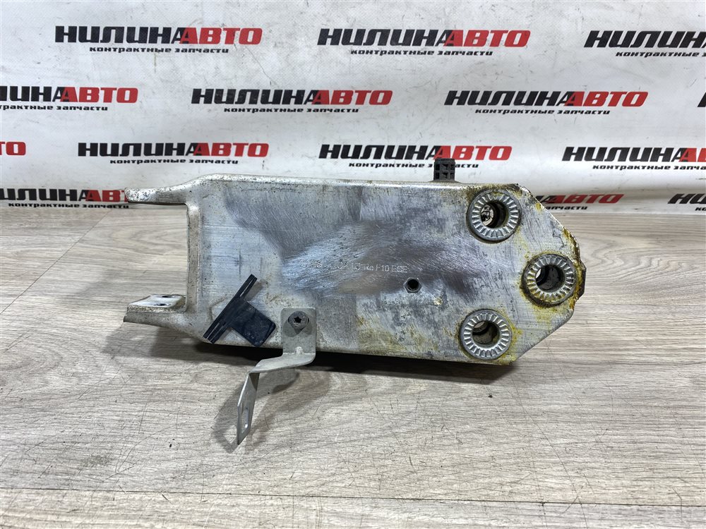 Кронштейн усилителя бампера, 1500 рублей, Севастополь