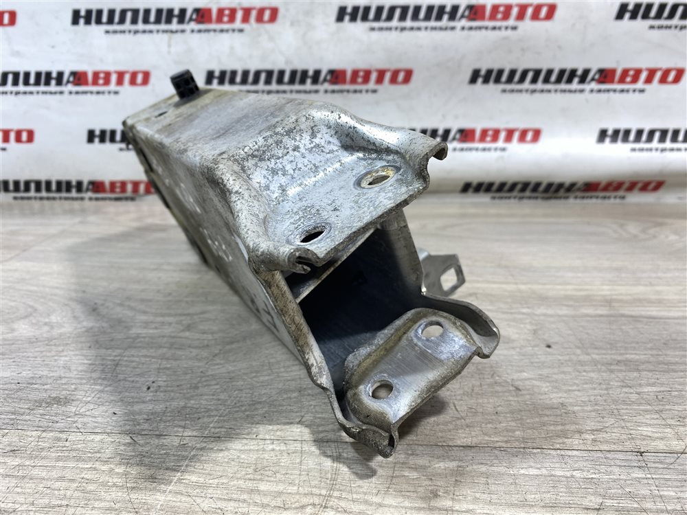 Кронштейн усилителя бампера, 1500 рублей, Севастополь