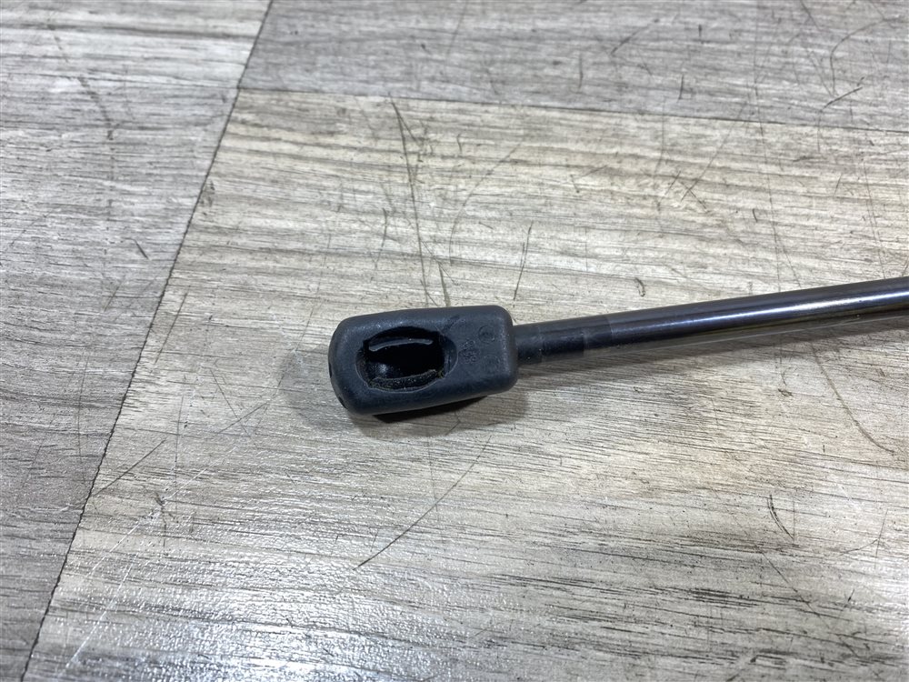 Амортизатор капота, 1000 рублей, Севастополь