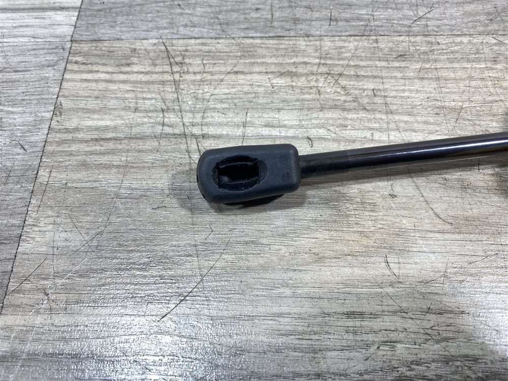 Амортизатор капота, 1000 рублей, Севастополь