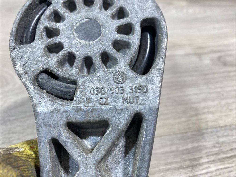 Натяжитель приводного ремня, 1000 рублей, Севастополь