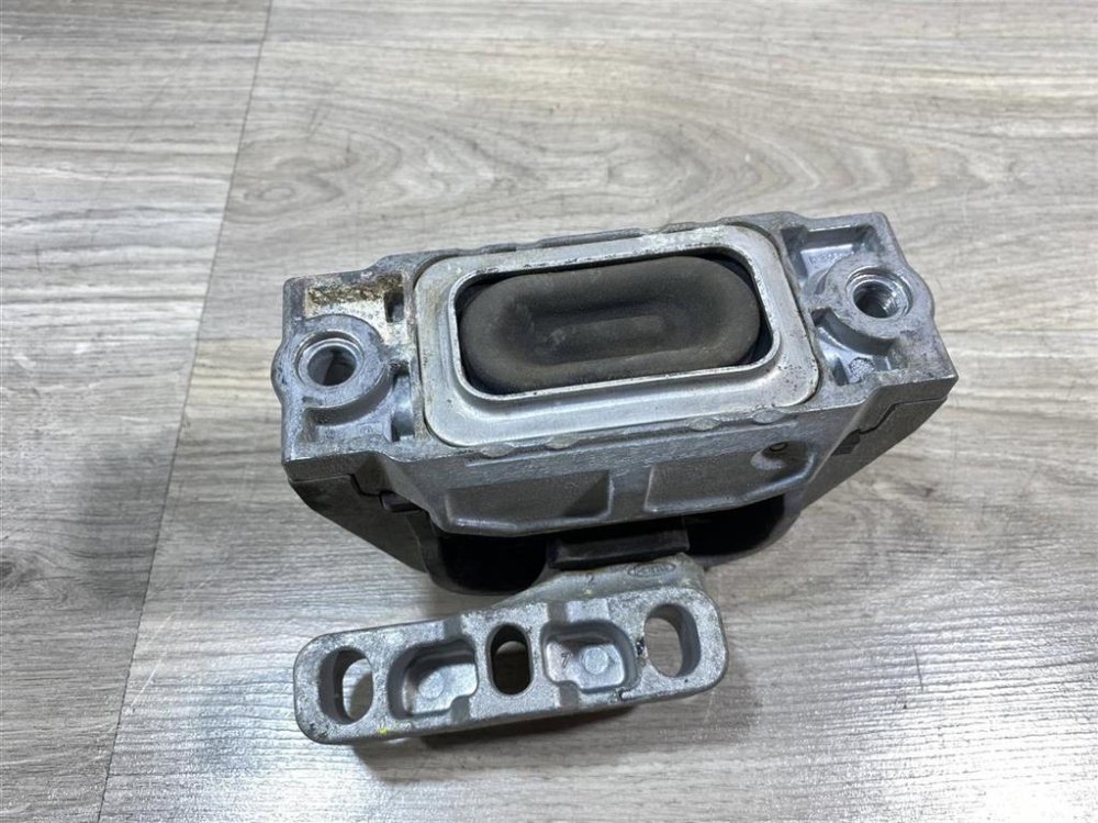 Подушка двигателя, 2000 рублей, Севастополь