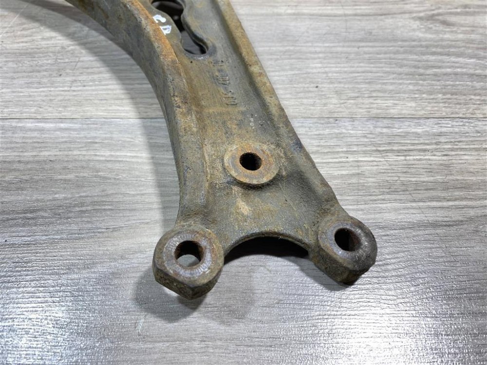 Рычаг передний нижний, 2000 рублей, Севастополь