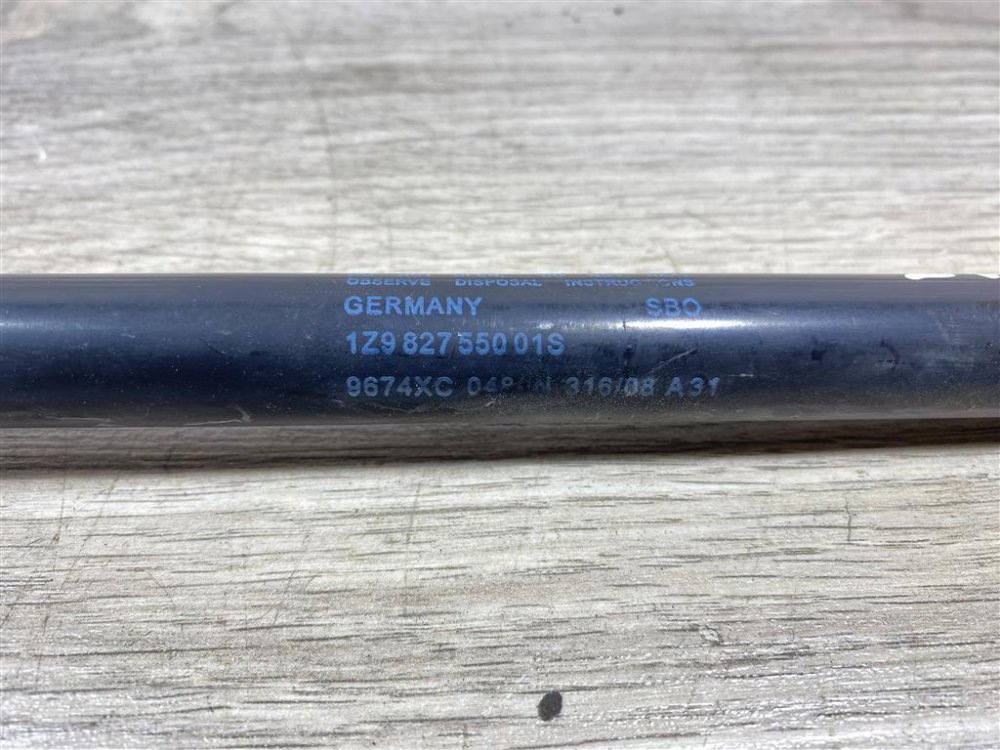 Амортизатор крышки багажника, 500 рублей, Севастополь