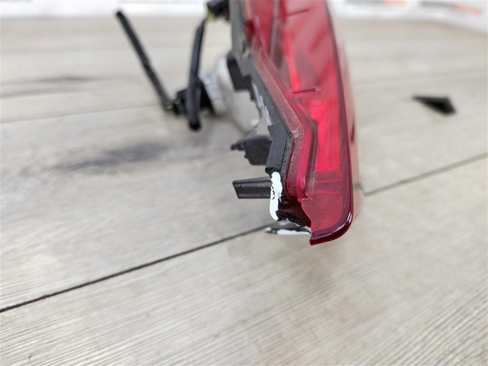 Фонарь в крышку багажника, 1000 рублей, Москва