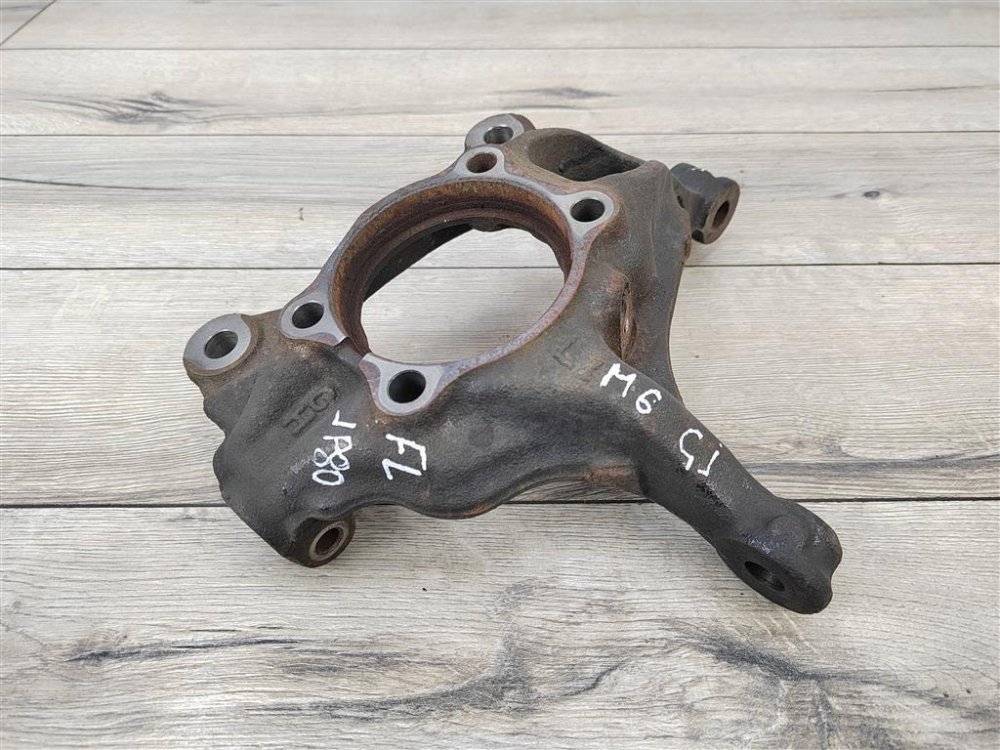 Кулак поворотный, 2000 рублей, Москва