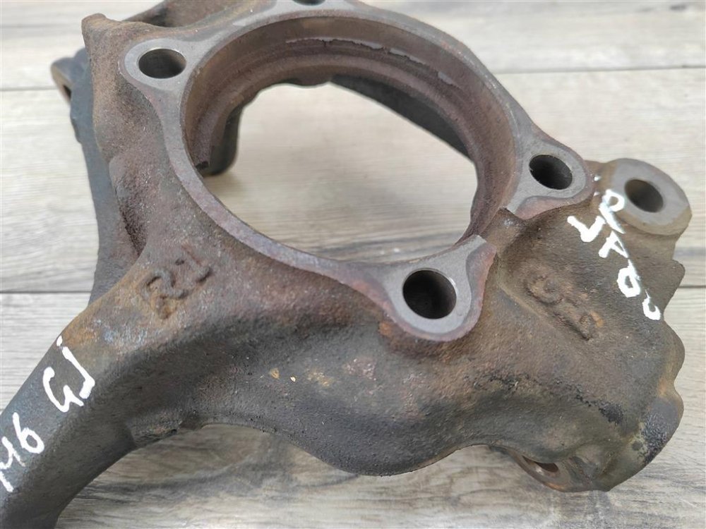 Кулак поворотный, 2000 рублей, Москва