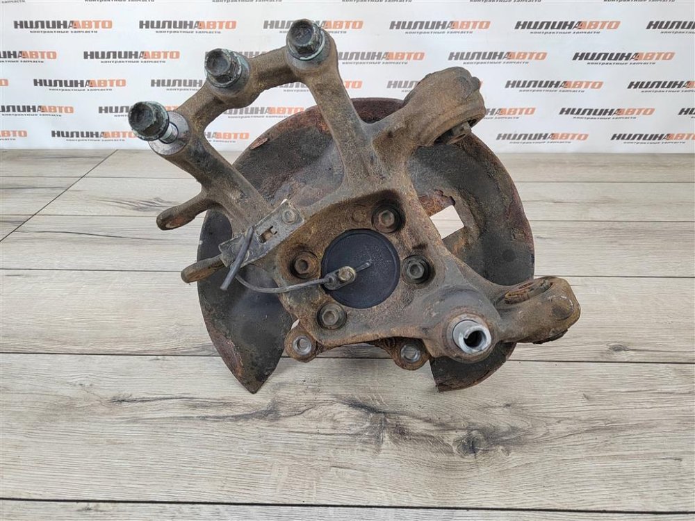 Кулак задний, 2000 рублей, Москва