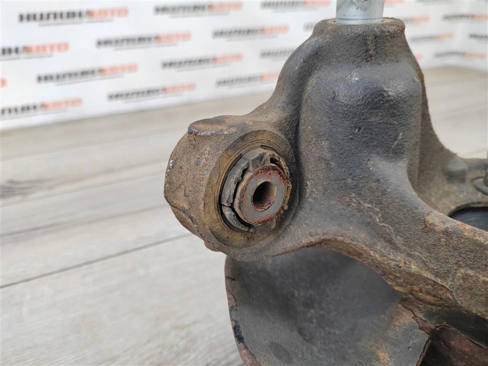 Кулак задний, 2000 рублей, Москва