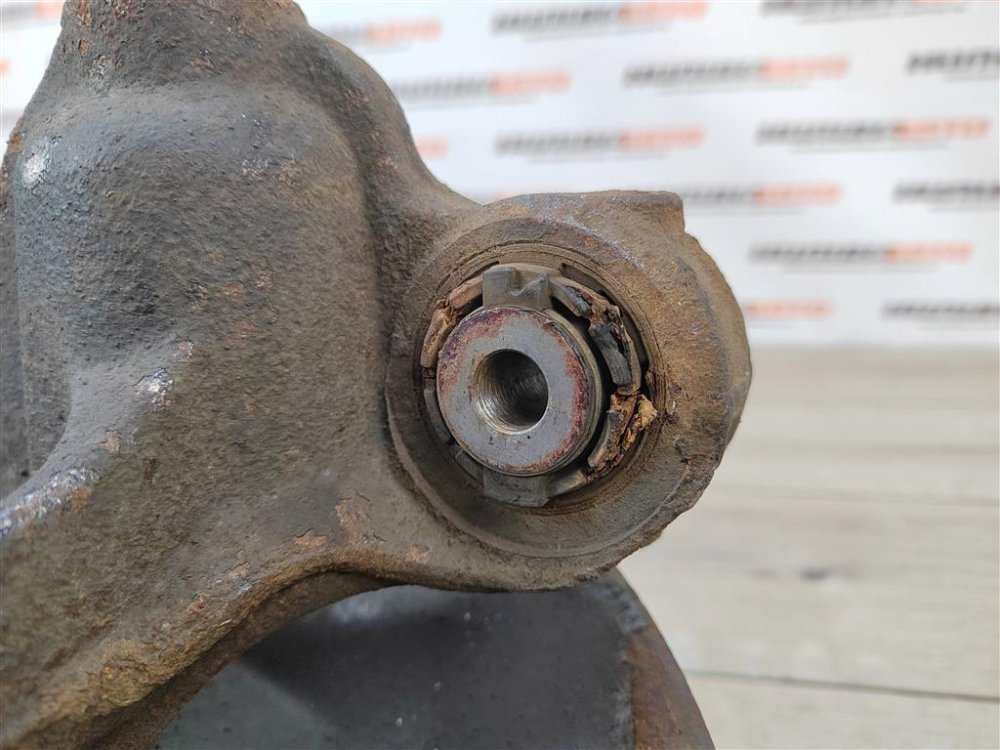 Кулак задний, 2000 рублей, Москва