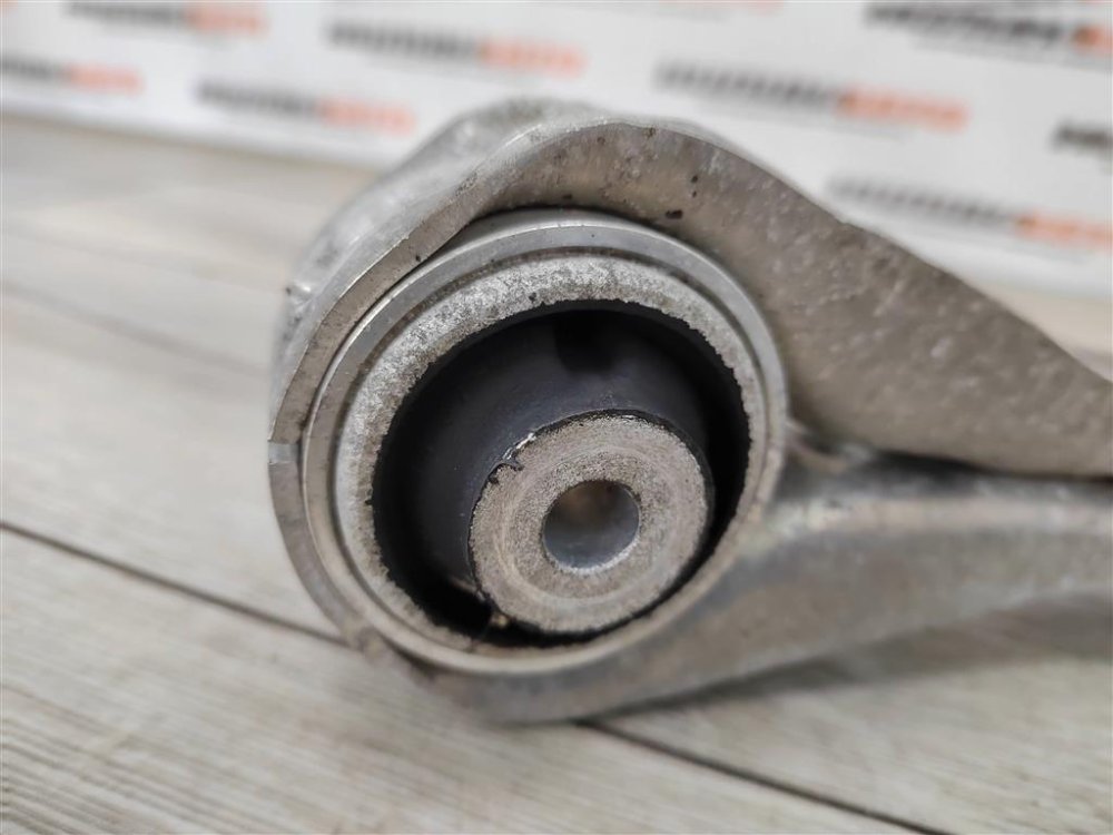 Рычаг передний верхний, 1200 рублей, Москва