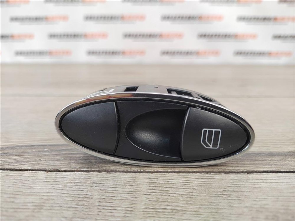 Кнопка стеклоподъемника, 500 рублей, Москва