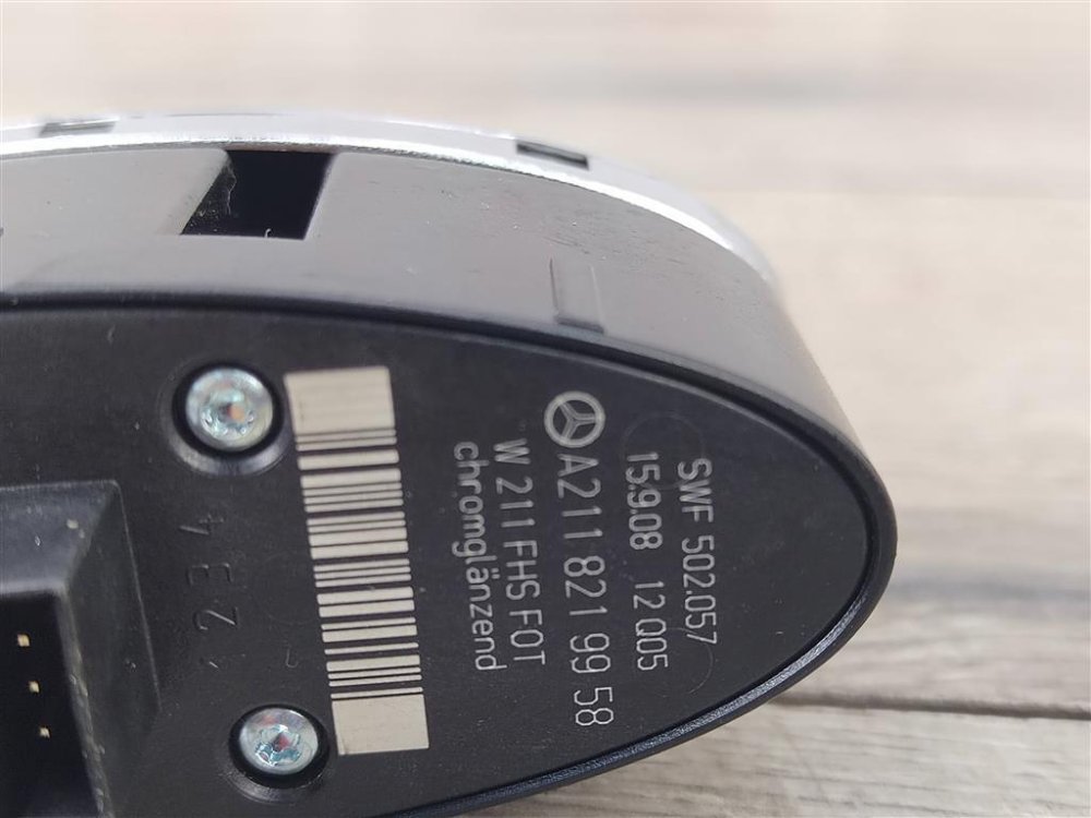 Кнопка стеклоподъемника, 500 рублей, Москва