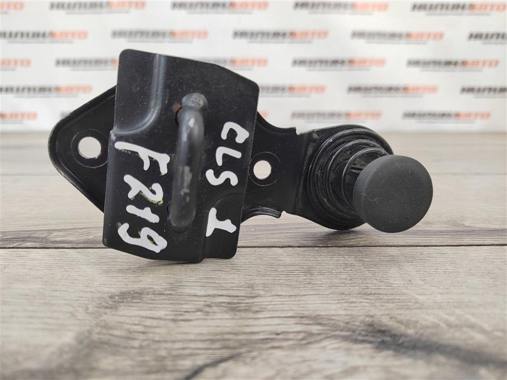 Замок капота, 500 рублей, Москва