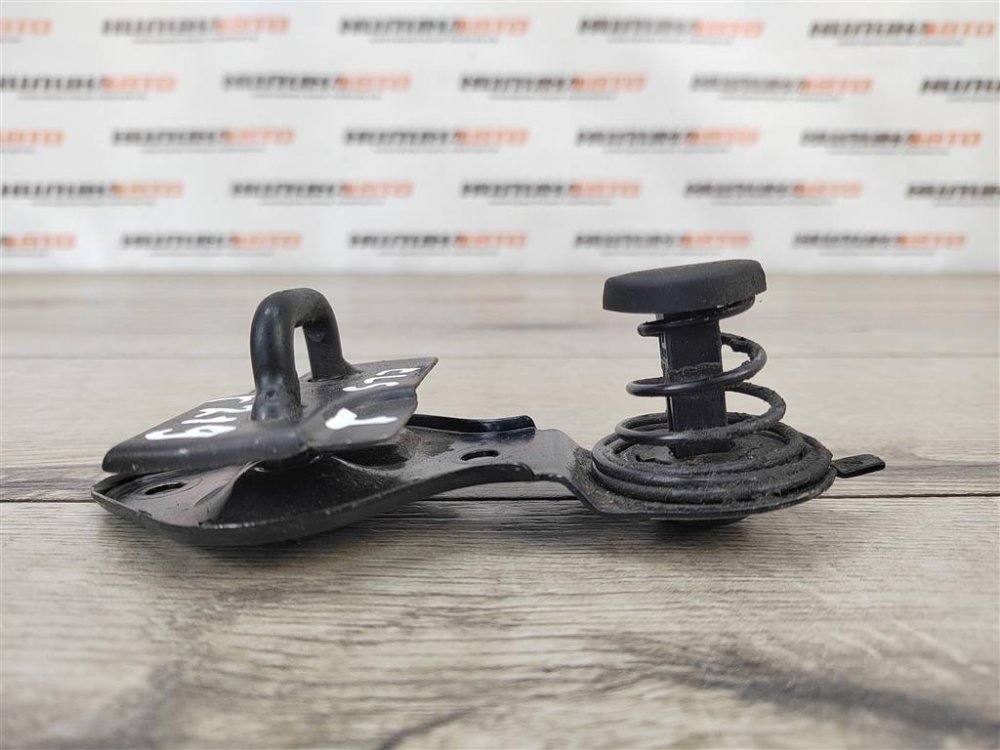 Замок капота, 500 рублей, Москва