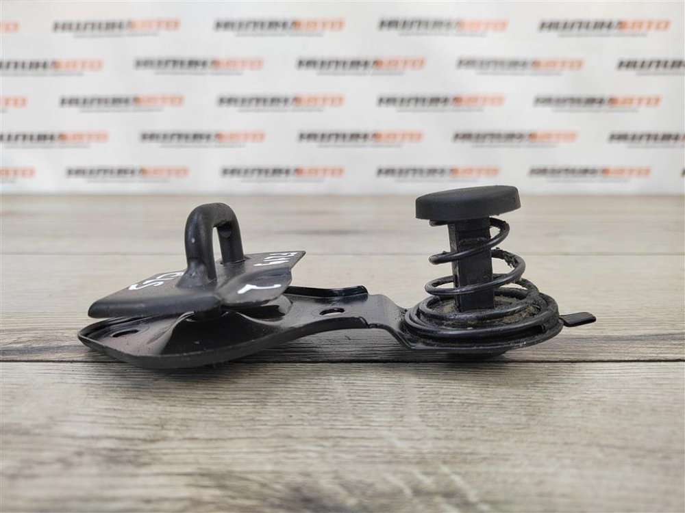 Замок капота, 500 рублей, Москва